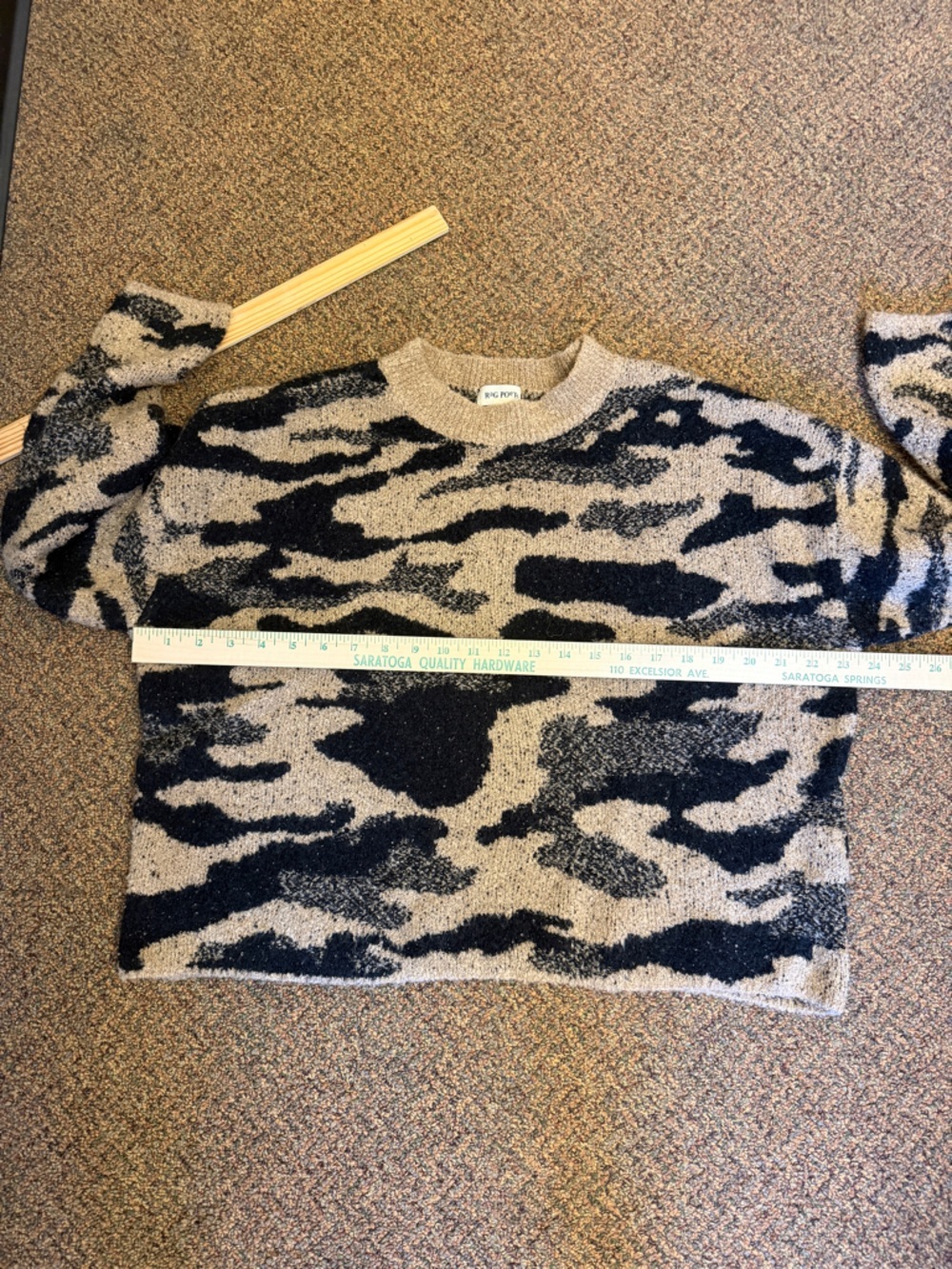 Rag Poets Camo Bulky Knit Crewneck Sweater Camo size Medium - Picture 6 of 6